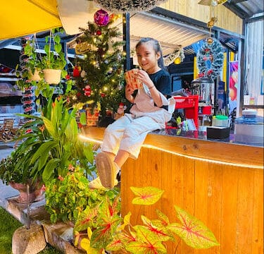 Cây Bàng Coffee 18 cửa đại