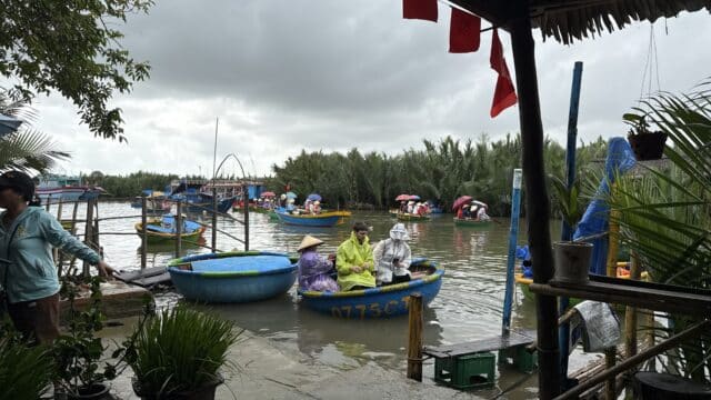 Thuyền Thúng Tượng Thúy