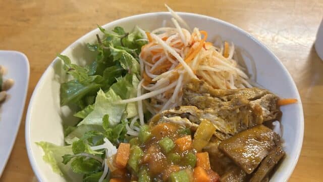 Minh Kien Vegetarian Restaurant