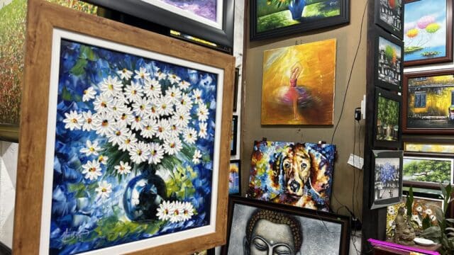 Ry's Coffee & Art Gallery
