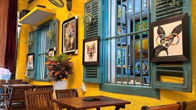 Ry's Coffee & Art Gallery
