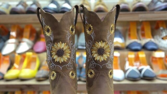 BISON LEATHER SHOP