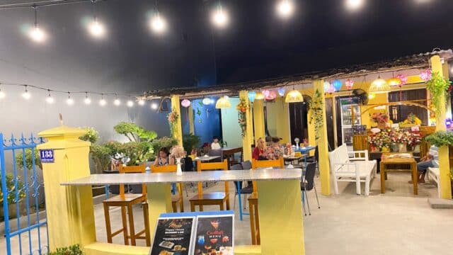 Happy House Restaurant & Bar - Cafes & Coffee in An Bang Beach, Hoi An
