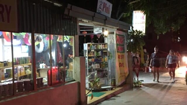Pink Laundry Coffee - Markets in An Bang Beach, Hoi An