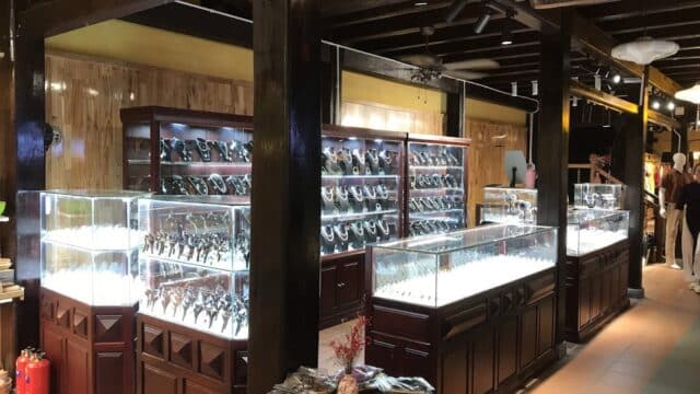 Ruby Jewellery - Workshops & Classes in Old Town, Hoi An